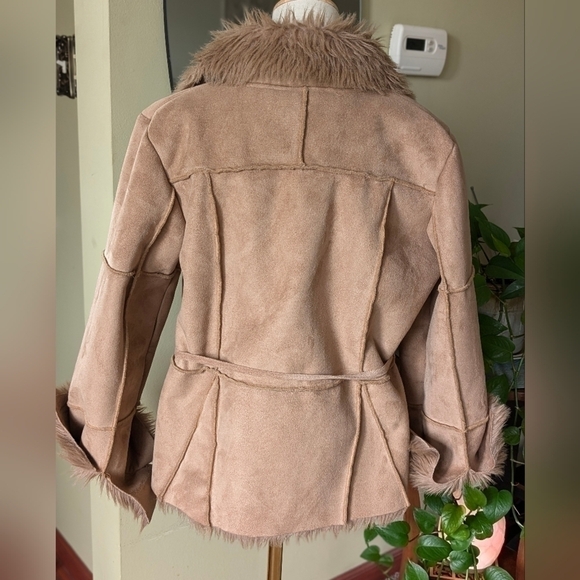 ✨ Twenty Twenty Size L Tan Faux Suede & Fur Belted Wrap Jacket 🧥 Cozy & Chic - Picture 6 of 15